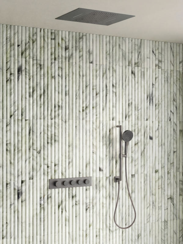 Universale 040421 PVDGM-1